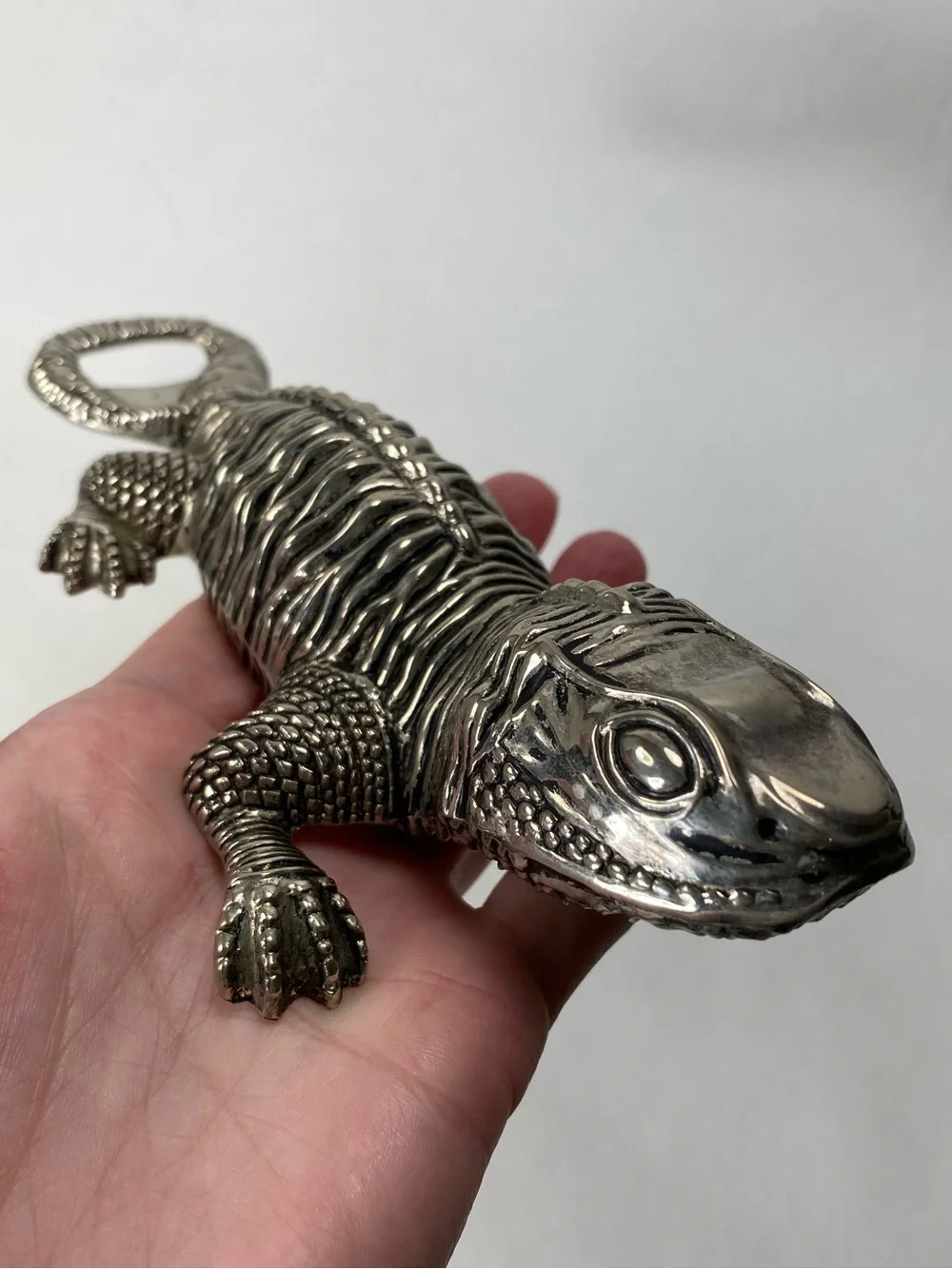 Metallic Silver Lizard Iguana Reptile Ornament Bottle Opener Twist and Non Twist